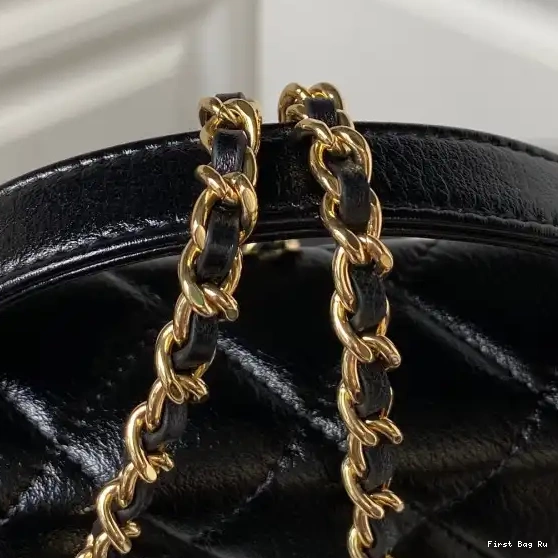First Bag Ru WITH CHANEL CHANELUTCH CHAIN 0618